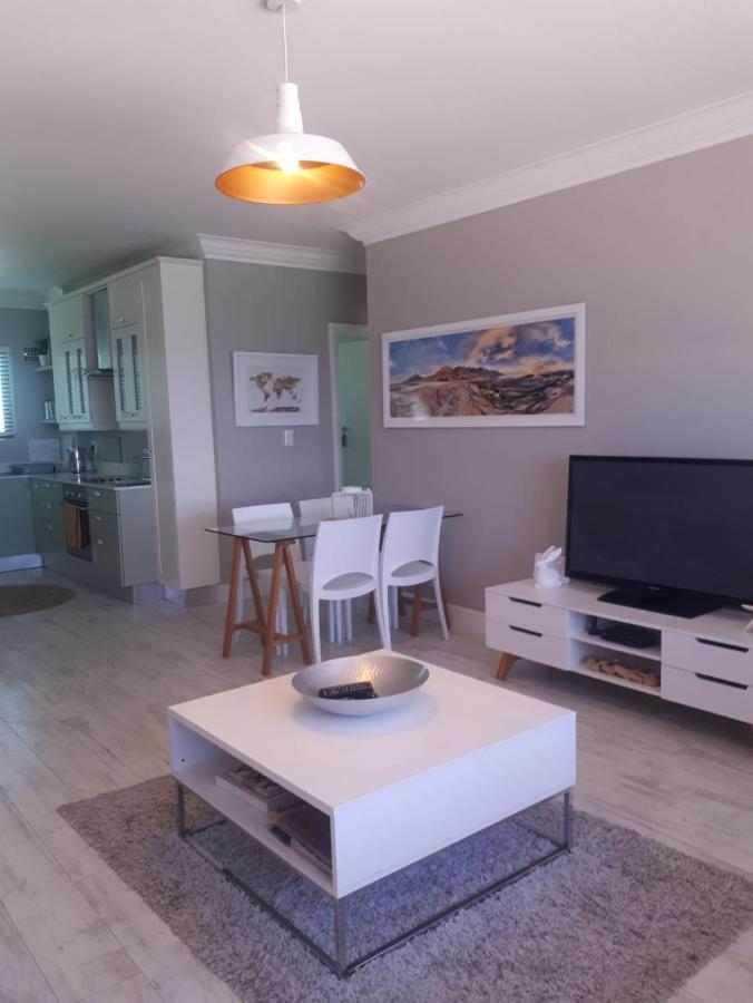 Blouberg Beachfront Apartment Bloubergstrand Exterior photo
