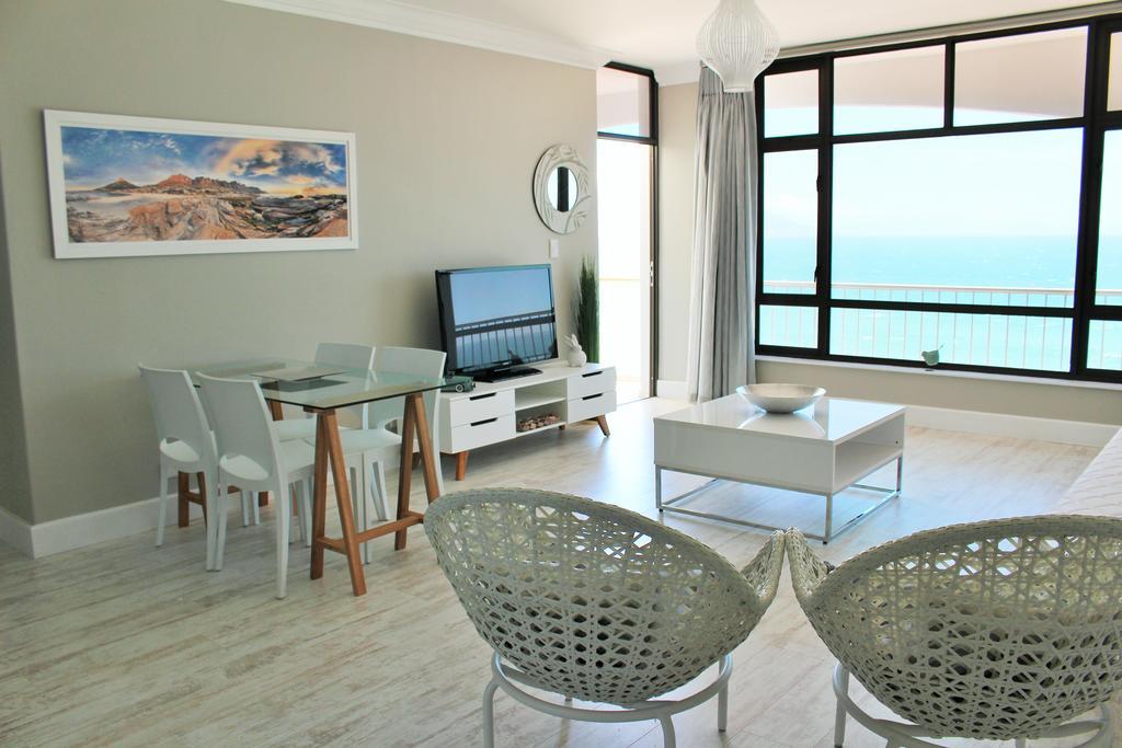 Blouberg Beachfront Apartment Bloubergstrand Room photo