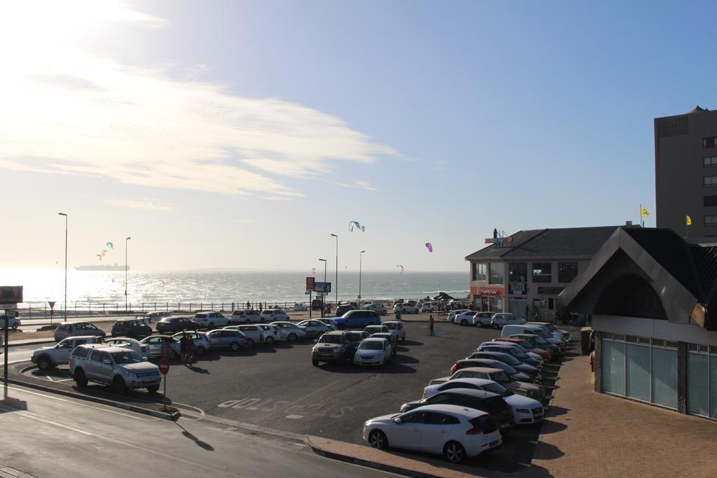 Blouberg Beachfront Apartment Bloubergstrand Room photo